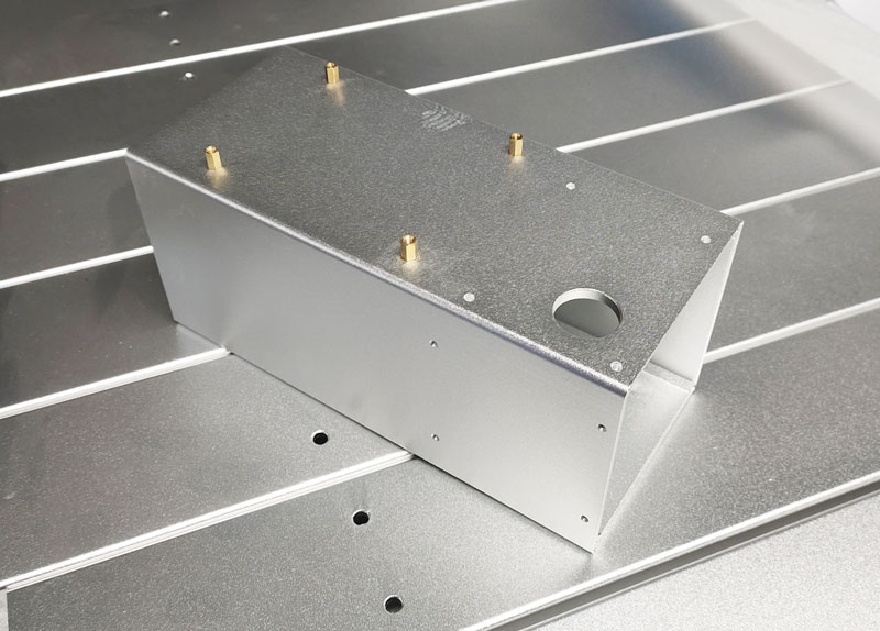 CNC精密加工-設備外殼